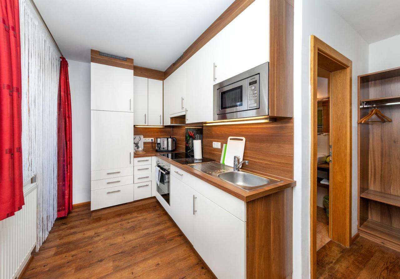 Appartement Pension Albert Zell am See Bagian luar foto