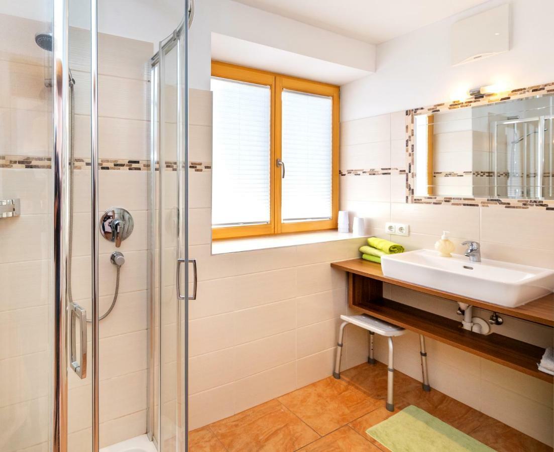 Appartement Pension Albert Zell am See Bagian luar foto