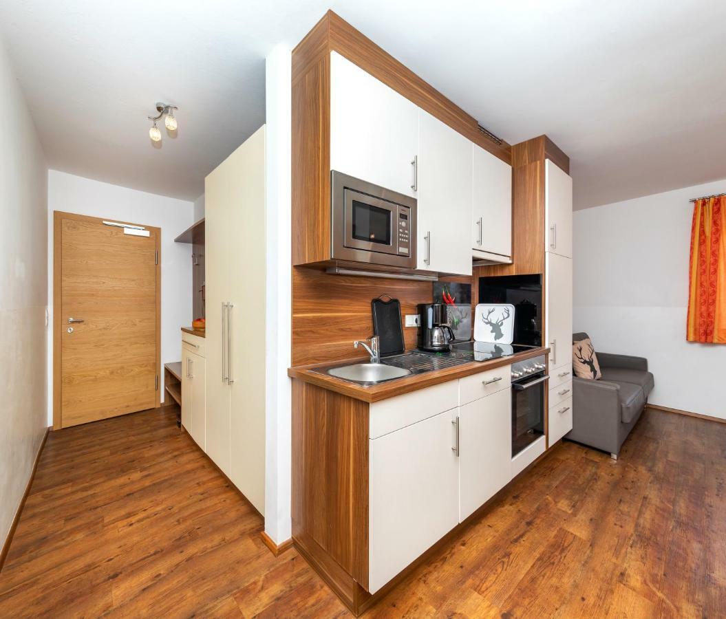 Appartement Pension Albert Zell am See Bagian luar foto