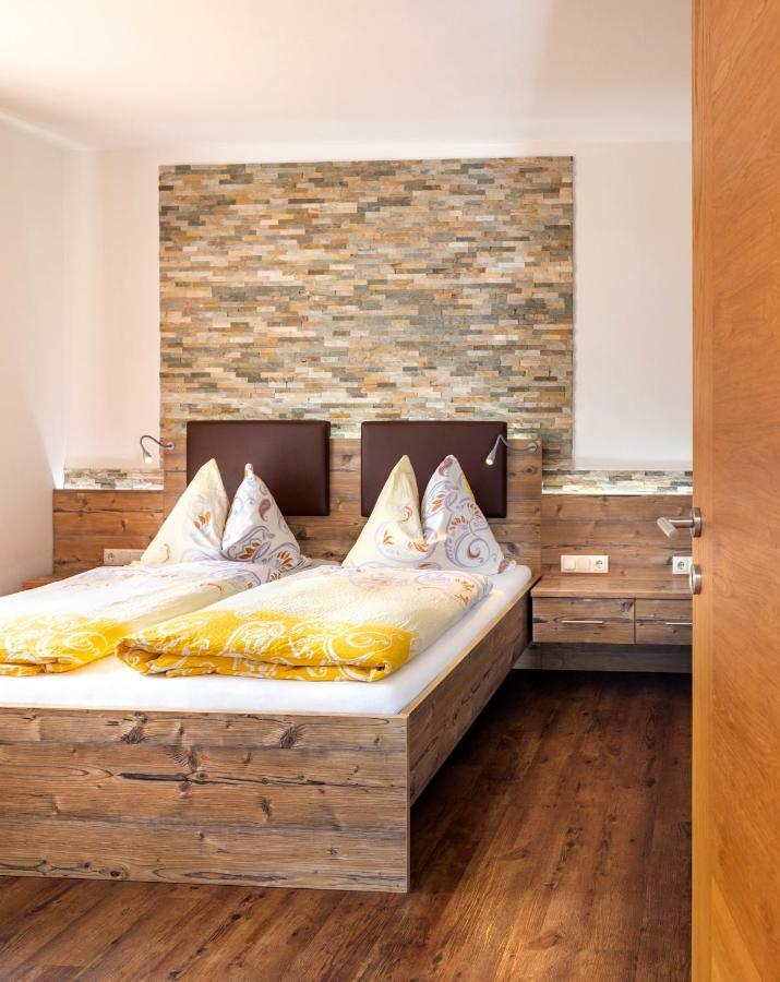 Appartement Pension Albert Zell am See Bagian luar foto