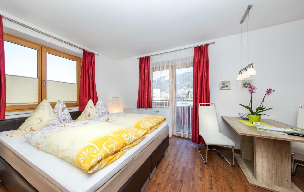 Appartement Pension Albert Zell am See Bagian luar foto