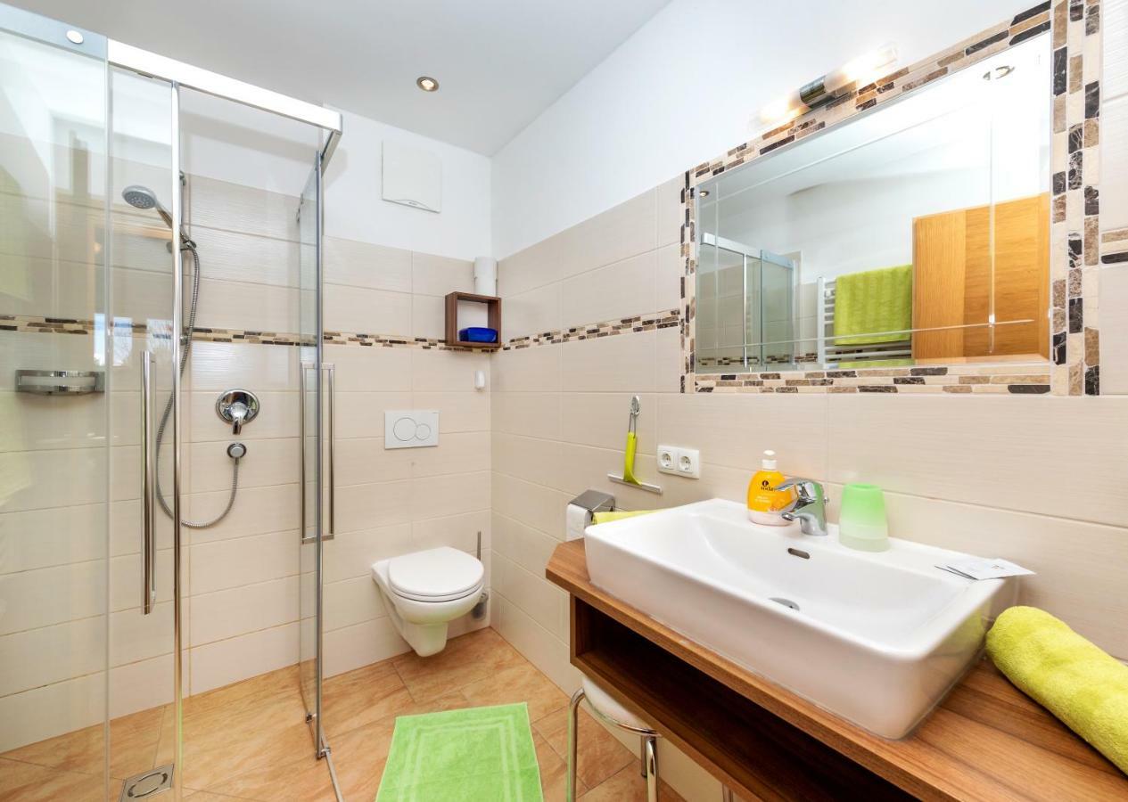 Appartement Pension Albert Zell am See Bagian luar foto
