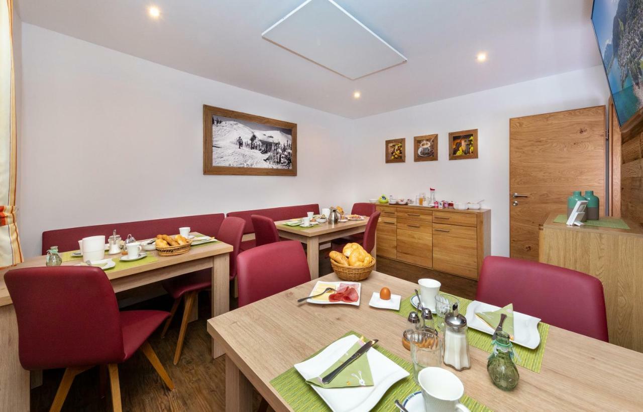 Appartement Pension Albert Zell am See Bagian luar foto
